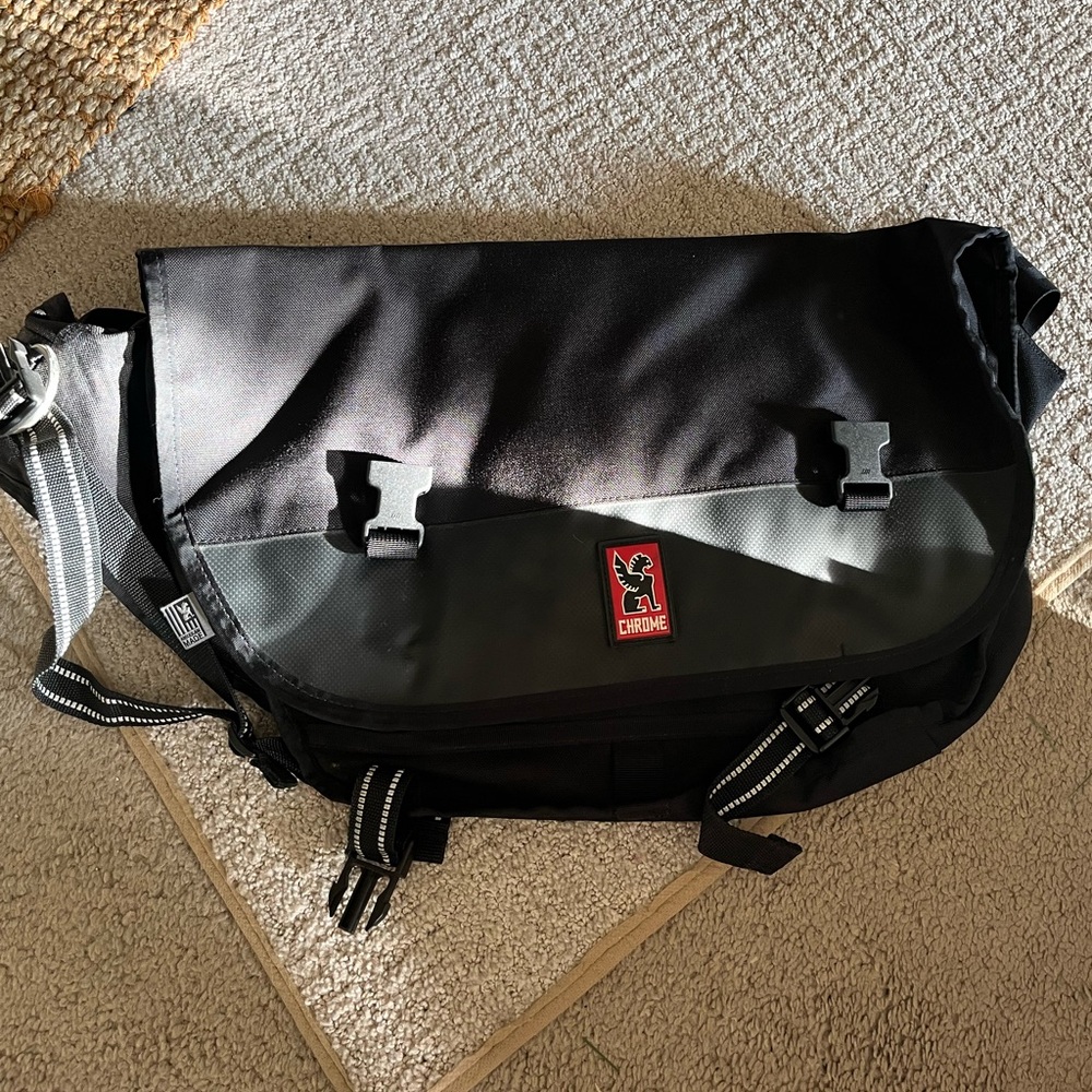 Chrome Industries Citizen Messenger Bag, Crossbody black